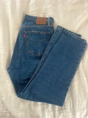 Levi's Straight-Leg Mid Wash Blue Jeans